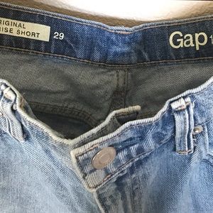 GAP Shorts - 90’s best Rachel Green blue jean short GAP Shorts - 90’s best Rachel Green blue jean short